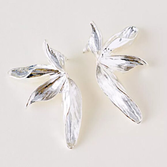 New ~ Anthropologie Long Flower Post Gold Earrings - Picture 10 of 12